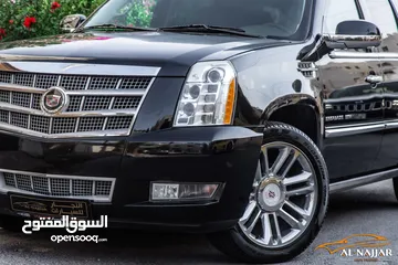  2 Cadillac Escalade Xl 2012 Platinum   السيارة مميزة جدا و قطعت مسافة 144,000 كيلو متر