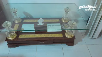  1 طاولة زجاج للبيع