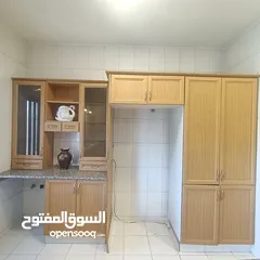  14 ضاحيه الرشيد- شقه فارغه بمساحه واسعه للايجار ـ 220 متر  ـ مكيفات ـ خزائن حائط