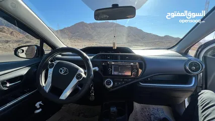  7 TOYOTA PRIUS C2016