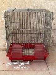  10 أقفاص عدد 10 إستعمال خفيف جداً وبحالة الوكالة موجود معلفين وثلاث معالف