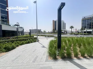  11 محل للايجار السنوي في قلب دبي مدينه الشيخ محمد بن راشد