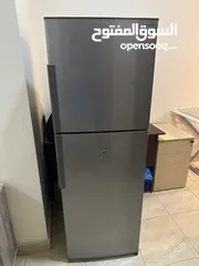  1 ثلاجة شارب للبيع  sharp fridge for sale