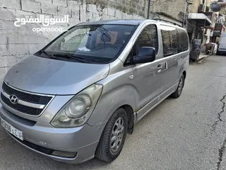  1 هونداي. H1  2012
