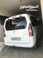  1 بيجو بارنتر 2016