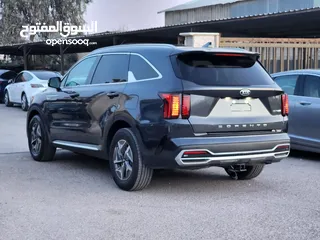  3 KIA SORENTO EX 2021