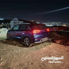  4 Kia nero 2018 فل اضافات البوز الجديد  سيارة جدا اقتصادية 18 ل 20 على اللتر