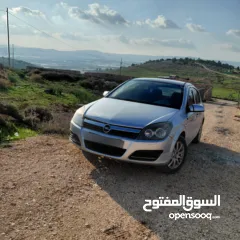  1 اوبل استرا