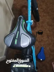  10 بسكليت جنط 26 لون ازرق قابل للطوي بحاله الوكاله ولا خدش مع الكفاله 1 سنه إقرأ الوصف bike