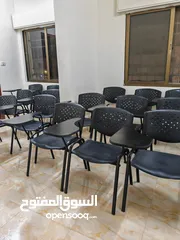  5 كراسي محاضرات خشب ومنجد و دروج مدرسية واثاث مدرسي. ماركا الجنوبية طريق الحزام قرب مطار ماركا