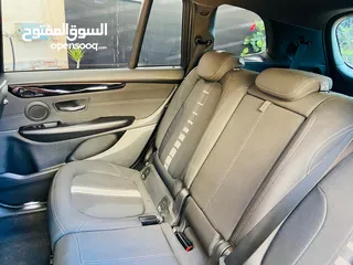  8 سيارة مميزة جداً، مُلفته للنظر،في رام الله BMW 218d 2017 , 7ركاب، محرك ديزل،2000 تيربو، اقتصادية