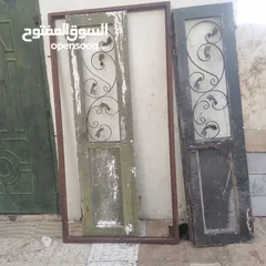  3 أبواب حديد وأبواب خشب