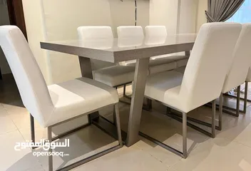  2 Elegant Dining Table (8 Seats) طاولة طعام بتصميم عصري أنيق