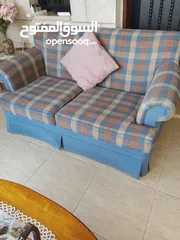  8 غرفة جلوس وغرفة ضيوف بحالة ممتازه