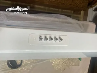  1 شفاط مطبح جديد  مقاسه90 لم يستعمل  لونه ابيض