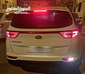  2 KIA SPORTAGE  WHITE 2017
