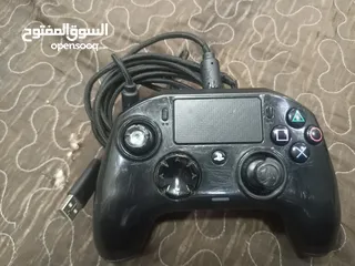  2 أيد بلايستيشن 4 احترافيه للبيع