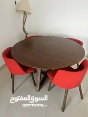  1 Round Dining table