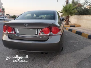  4 هوندا سيفيك 2006 بنزين للبيع في عمان 2006 Honda Civic V-Tech 1.8 L for Sale in Amman