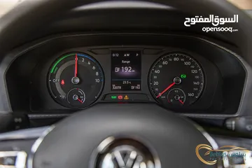  7 Volkswagen E-Lavida  2019