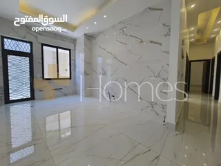  11 شقق ارضية مع مسبح و حديقة للبيع في رجم عميش بمساحة بناء240م