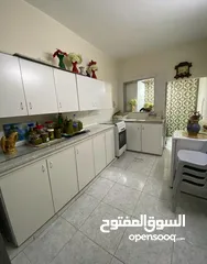  18 عقار للبيع