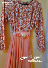  5 شروة مجموعة ملابس شبه جديده  ملابس نظيفة جدا يوجد فساتين سهره ملابس بيتيه بيجامات عبايات اطقم احذيه