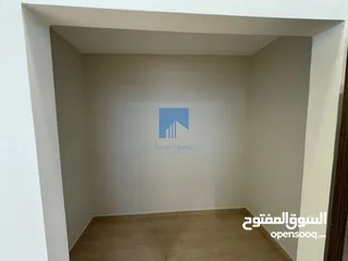  3 شقة أرضية فاخرة للبيع في تلاع العلي  - خلف السلطان 130م مع ترس امامي تشطيب سوبر ديلوكس