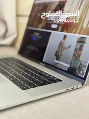  2 Apple Macbook pro i7