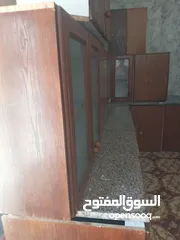  3 مطبخ خشب لاتيه 5م أرضي 5م تعليق مع الجرانيت والمجلى وبيت للثلاجه