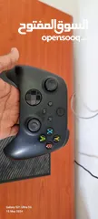  5 Xbox one with 2 controllers (قابل لي تفاوض بحدود المعقول