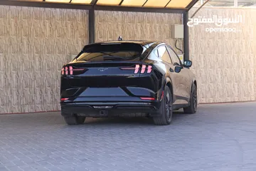  3 Ford Mustang Mach e 2021 premium