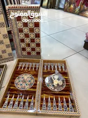  1 طاولة زهر صدف خشب زان