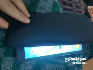  4 تابلت هواوي ميتباد 7  استعمال بسيط  ..  شبه جديد