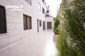  25 شقه مميزه للبيع بعد المدارس العالميه طريق المطار مباشره بسعر مغري تشطيب سوبر ديلوكس