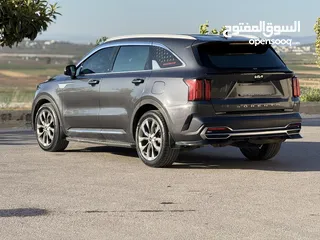  4 KIA SORENTO 2020