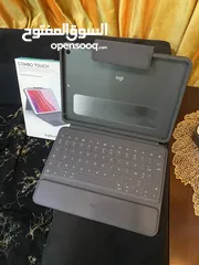  2 حافظة ولوحة مفاتيح Logitech  Ipad 7/8/9