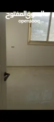  1 سقق في بيرزيت مساحه 150متر كل شقه  دفعه 30 والباقي 60شهر
