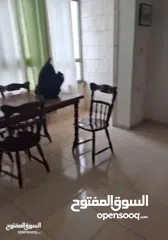  1 شقه للبيع مساحه 150ثلاث غرف نوم حمامين بلكونتين صالون صاله مطبخ طابق ثالث اصنصين جميع الخدمات متوفرة