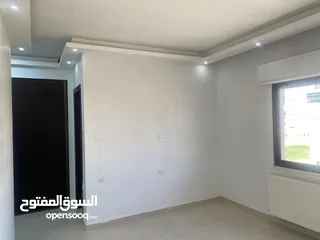  8 شقة فارغة للبيع او للإيجار في حي الصحابة - ref: 14582
