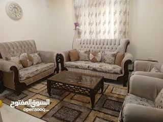  8 طقم كنب ضيوف تفصيل بحاله الوكاله للبيع