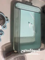  2 أغراض قطة كاملة للبيع شبه جديدة  و جديدة للبيع بنصف السعر ( طعام -رمل-لتر بوكس - صحن -مجرفة )