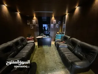  1 طقم كنب جلد اسود ملوكي