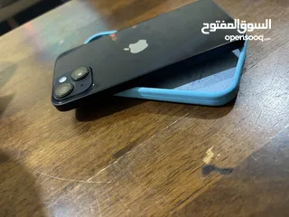  2 iPhone . 14