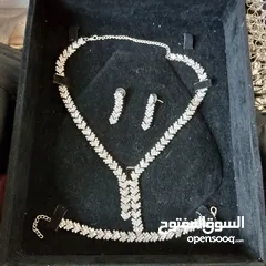  9 فستان عروس ملكي مع كامل ملحقاته