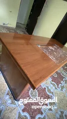  3 In  good condition office table