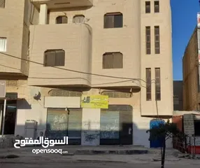  5 صلوا على رسول الله   ((فرصة استثمارية))  عمارة للبيع مكونة من 3 طوابق الطابق الارضي مخازن عدد 2 والا