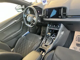  2 skoda karoq sport line blac adshn