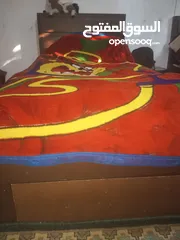  1 تخت بوكس مع جرار احذيه