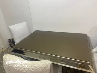  2 طاولة سفرة مع اربع كراسي